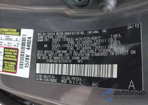 2013 Toyota Sienna Le V6 8 Passenger z USA, uszkodzony, nr VIN 5TDKK3DC1DS358459